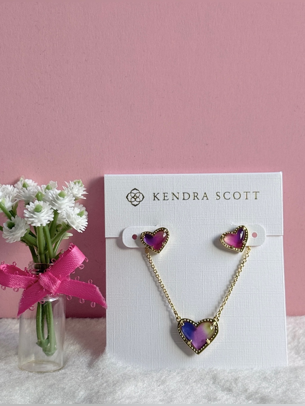 Ari Heart Pendant Necklace & Stud Earrings In Gold Watercolor Illusion Finish.